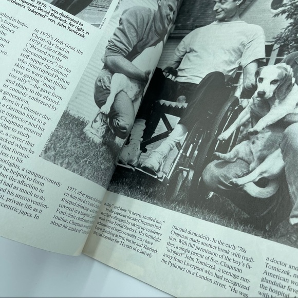 People Weekly Magazine Heroes of Quake 1989 - Picture 3 of 6